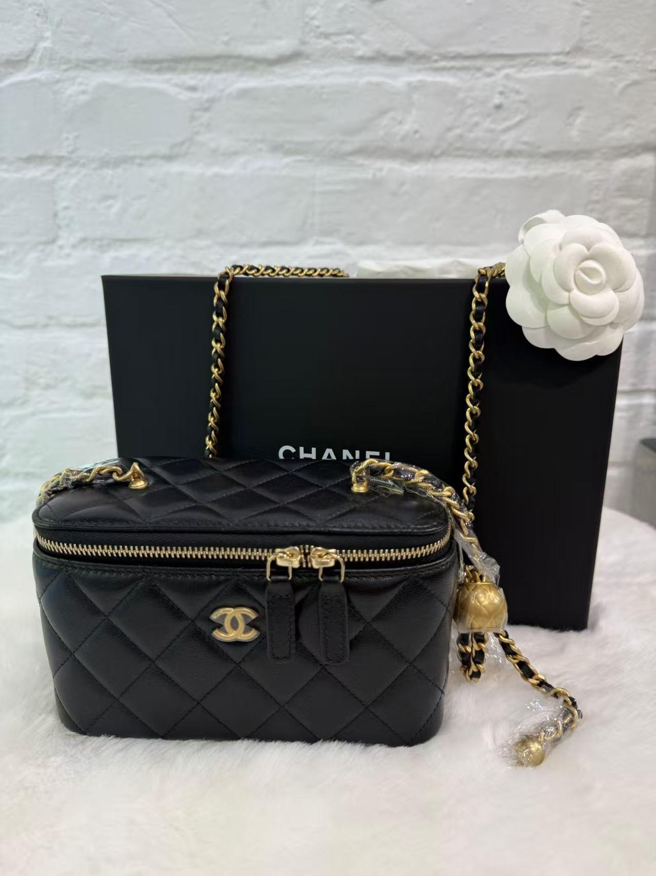 Chanel 長盒子金球